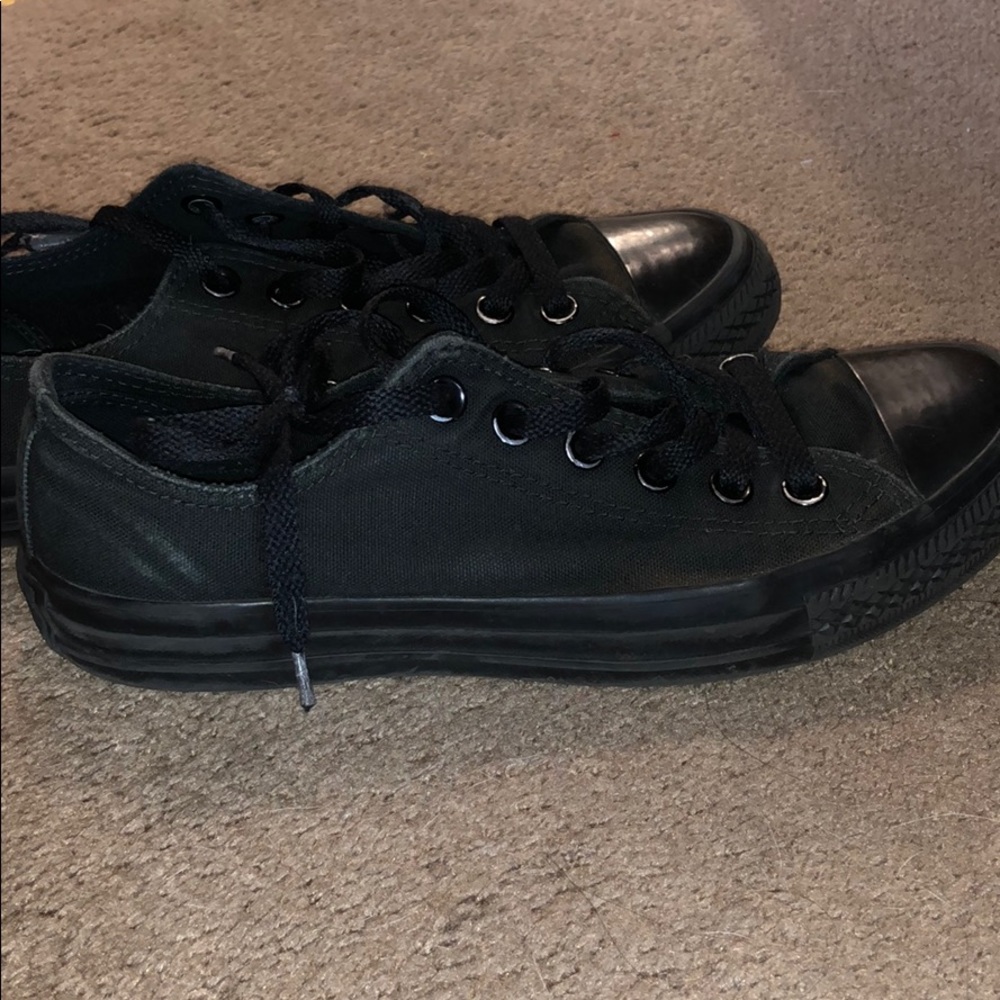 Used All Black Converse